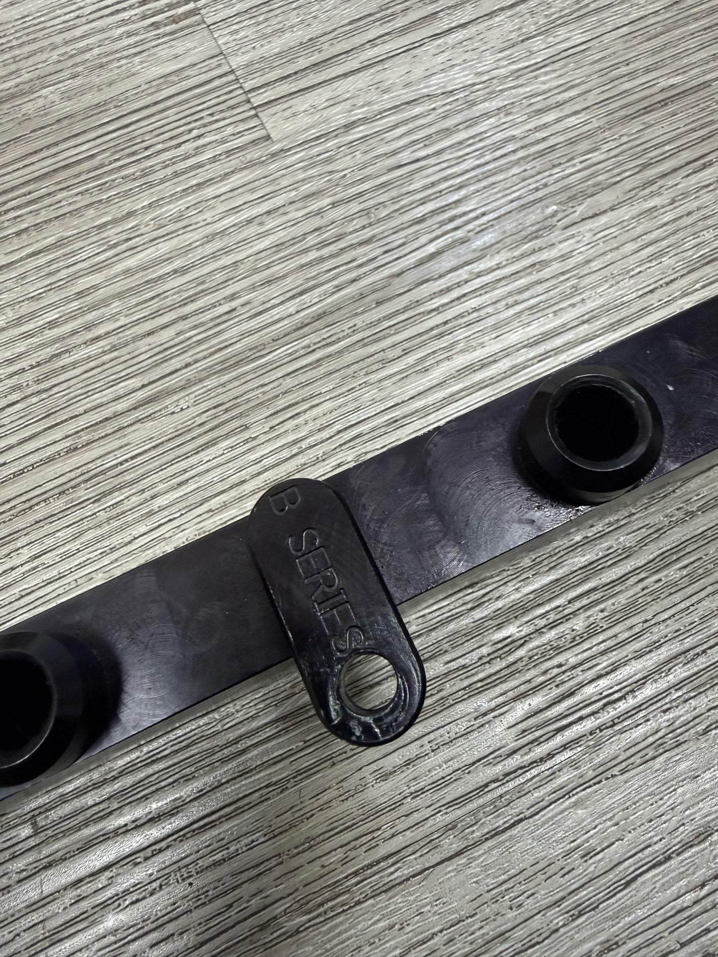 Tsm Used Parts Collection - Golden Eagle Fuel Rail B-series