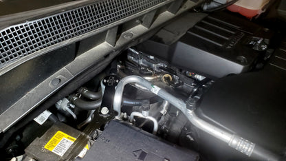 J&amp;L 19-23 Chevy Silverado/GMC Sierra 1500 2.7L Passenger Side Oil Separator 3.0 - Clear Anodized
