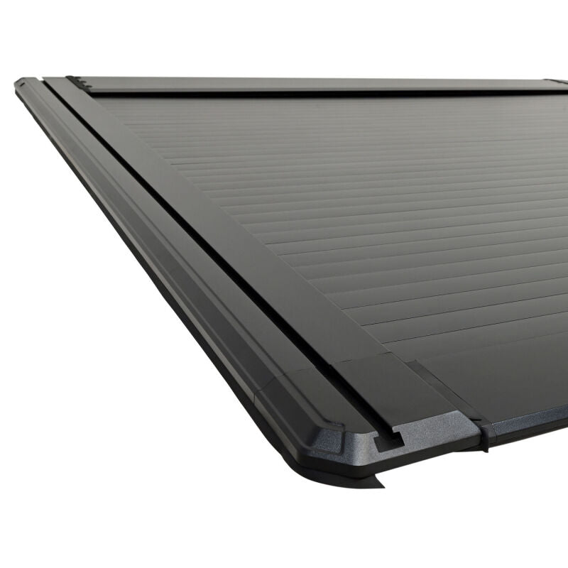 Westin 19-26 Ram 1500 (New Body)(Excl. RamBox) 5ft 7in Bed Manual Retractable Tonneau Cover - Black