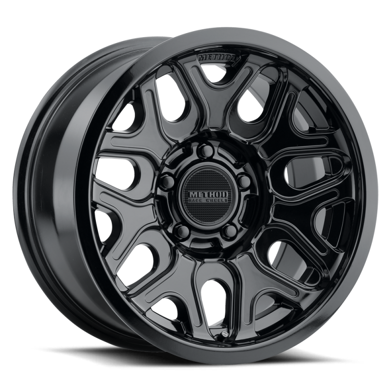 Method MR322 / 20x10 / 8x6.5 BP / -18ET / 4.76in BS / 130.81mm CB - Gloss Black Wheel