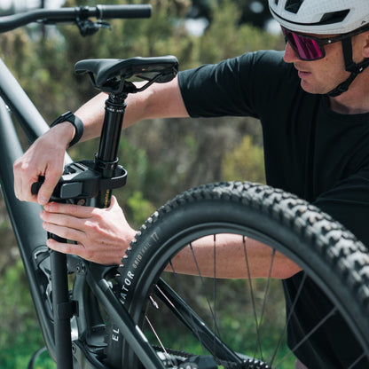 Thule OutPace 2-Bike Rack - Black