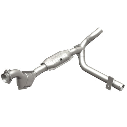 MagnaFlow Conv DF 01 Ford Trucks 4.6L