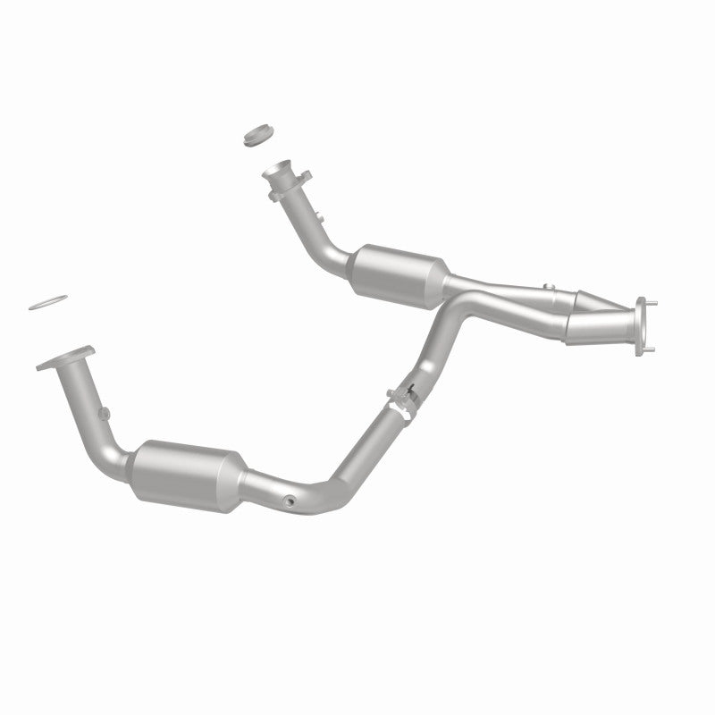 MagnaFlow Conv Direct Fit OEM 2005 GMC Sierra/Chevrolet Silverado 1500/Cadillac Escalade Underbody