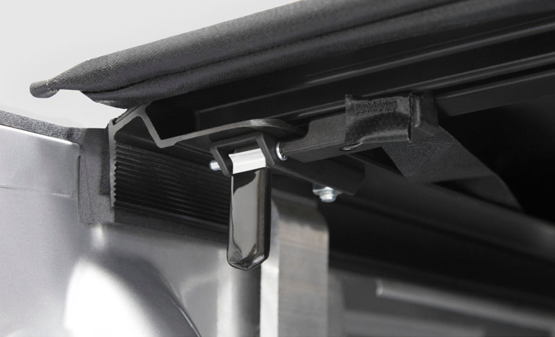 Access Vanish 17-19 Nissan Titan 5-1/2ft Bed (Clamps On w/ or w/o Utili-Track) Roll-Up Cover