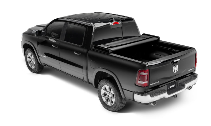 Lund 02-17 Dodge Ram 1500 (5.5ft. Bed) Genesis Tri-Fold Tonneau Cover - Black