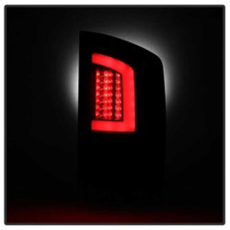 Spyder 02-06 Dodge Ram 1500 V3 Light Bar LED Tail Light - Blk Smoke (ALT-YD-DRAM02V3-LBLED-BSM)