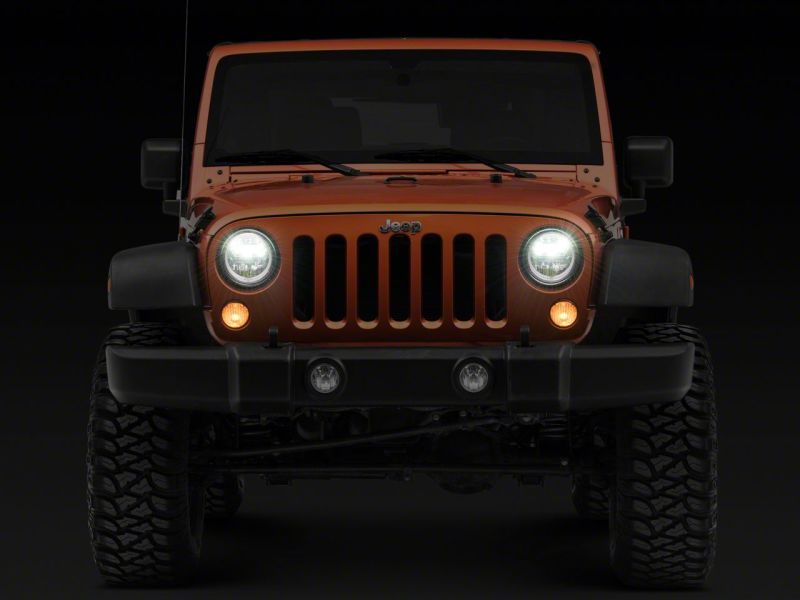 Raxiom07-18 Jeep Wrangler JK LED Halo Projector Headlights- Chrome Housing (Clear Lens)