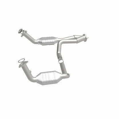 MagnaFlow Conv DF 02-06 Cadillac Truck. 8 5.3L Dual Conv. Y-Pipe Assy 2wd/Chevy Truck 99-07