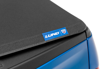 Lund 2022+ Ford Maverick (4.5ft. Bed) Genesis Elite Tri-Fold Tonneau Cover - Black